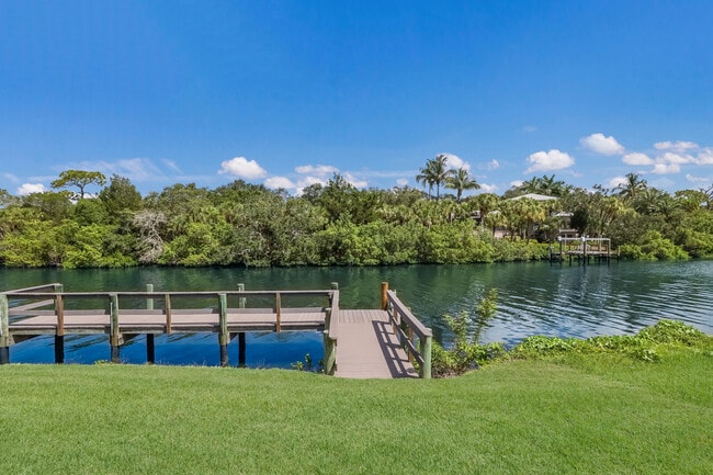 Building Photo - 5424 America Dr