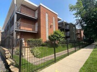 Building Photo - 4612 N Beacon St