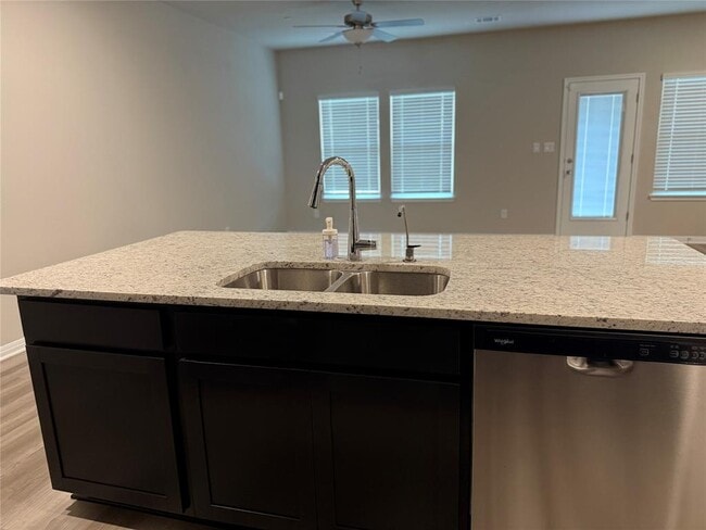 Building Photo - 1850 Settlers Glen Dr