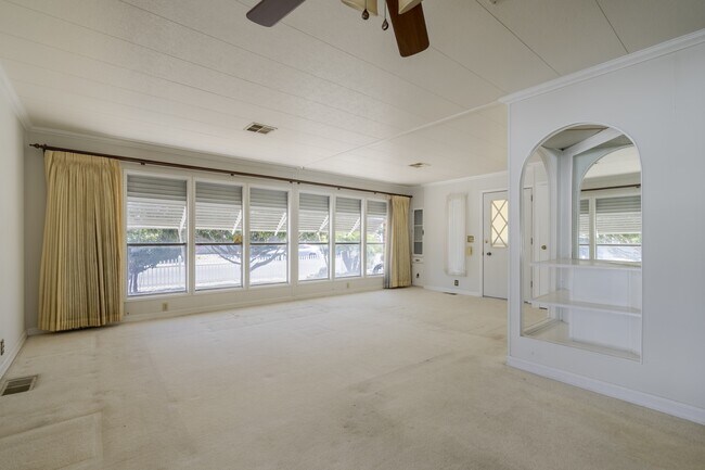 Building Photo - 25361 De Waide Ave