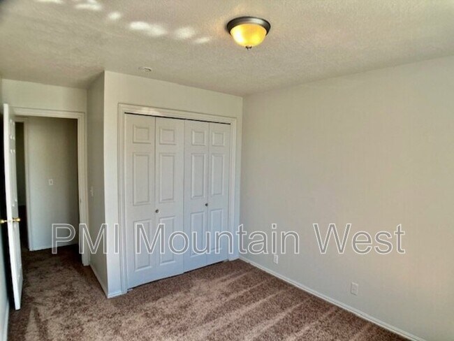 Building Photo - 130 W 1225 N