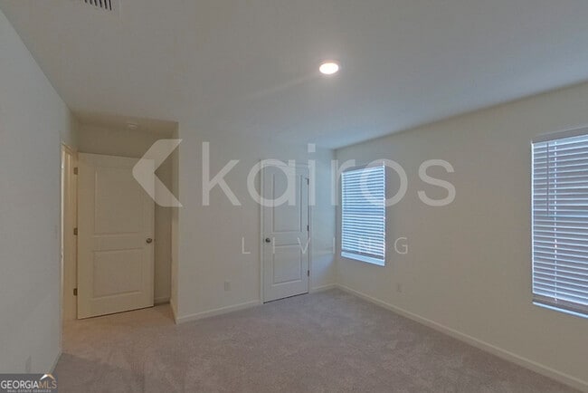 Building Photo - 112 Flat Rock Ml Trl