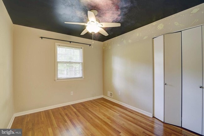 Building Photo - 8521 Tysons Ct