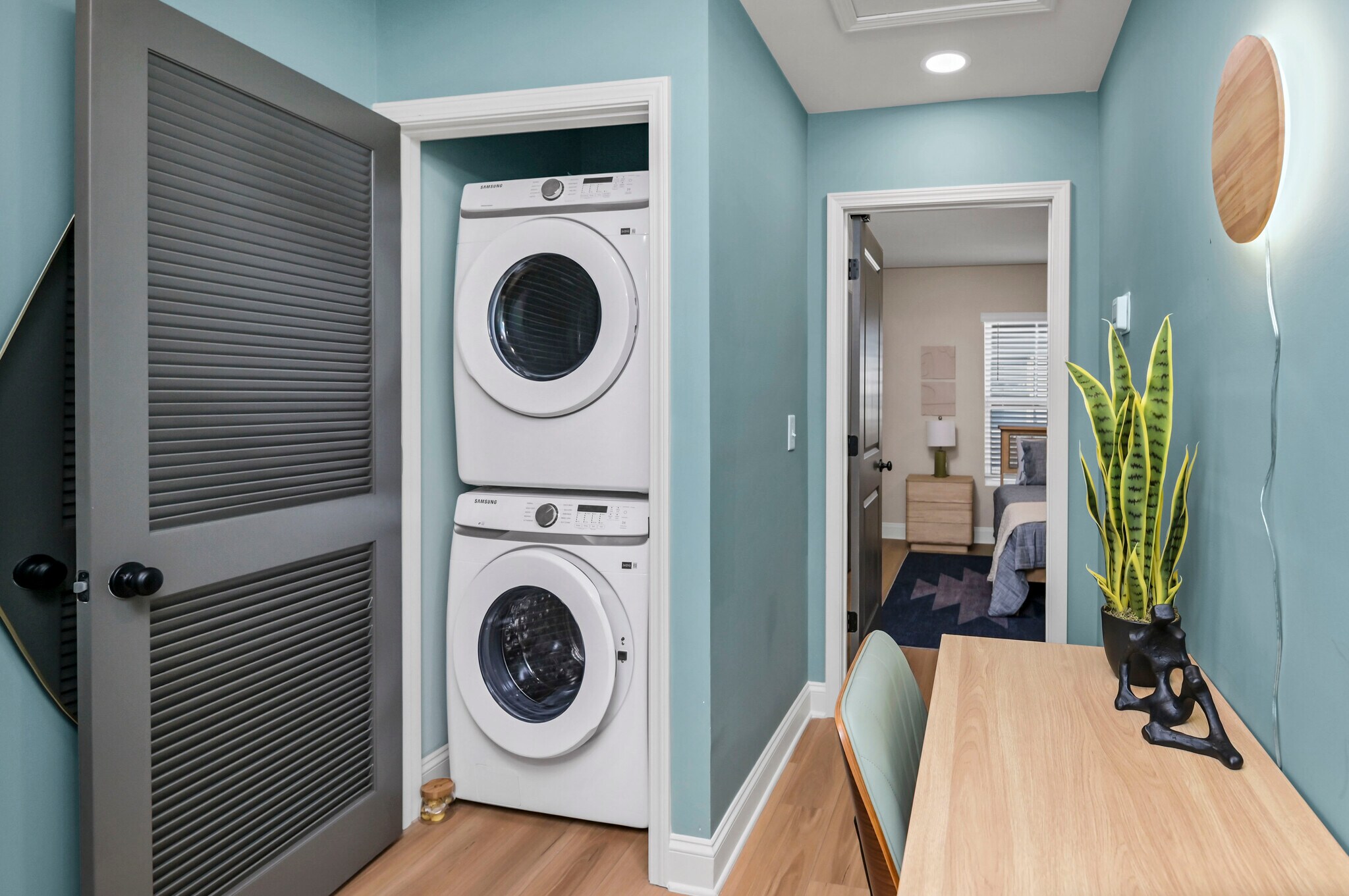 Building Photo - 816 Shull St