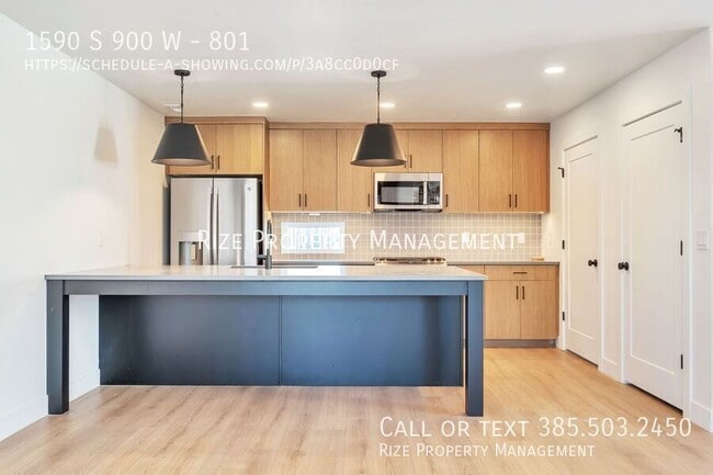 Building Photo - 1590 S 900 W