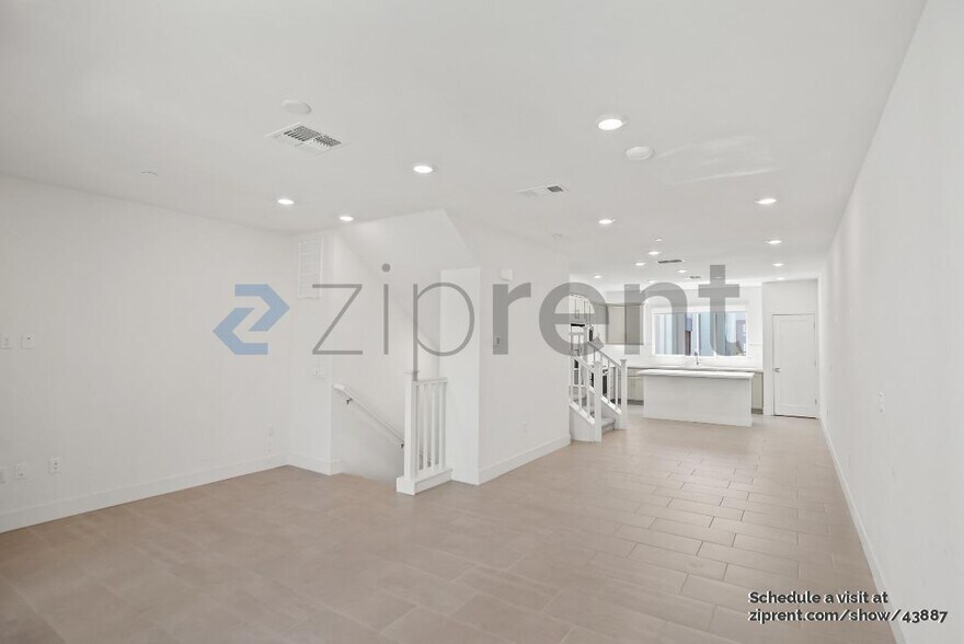 Building Photo - 3489 Vision Cmn