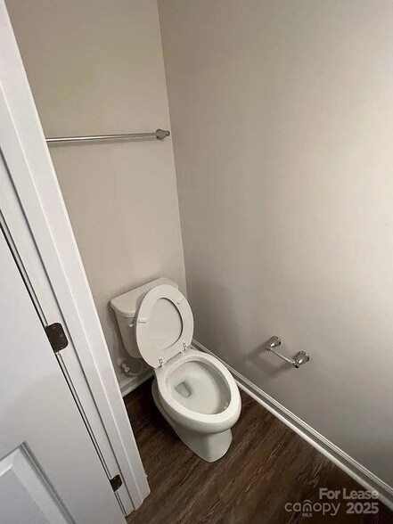 Building Photo - 2596 Grantham Place Dr