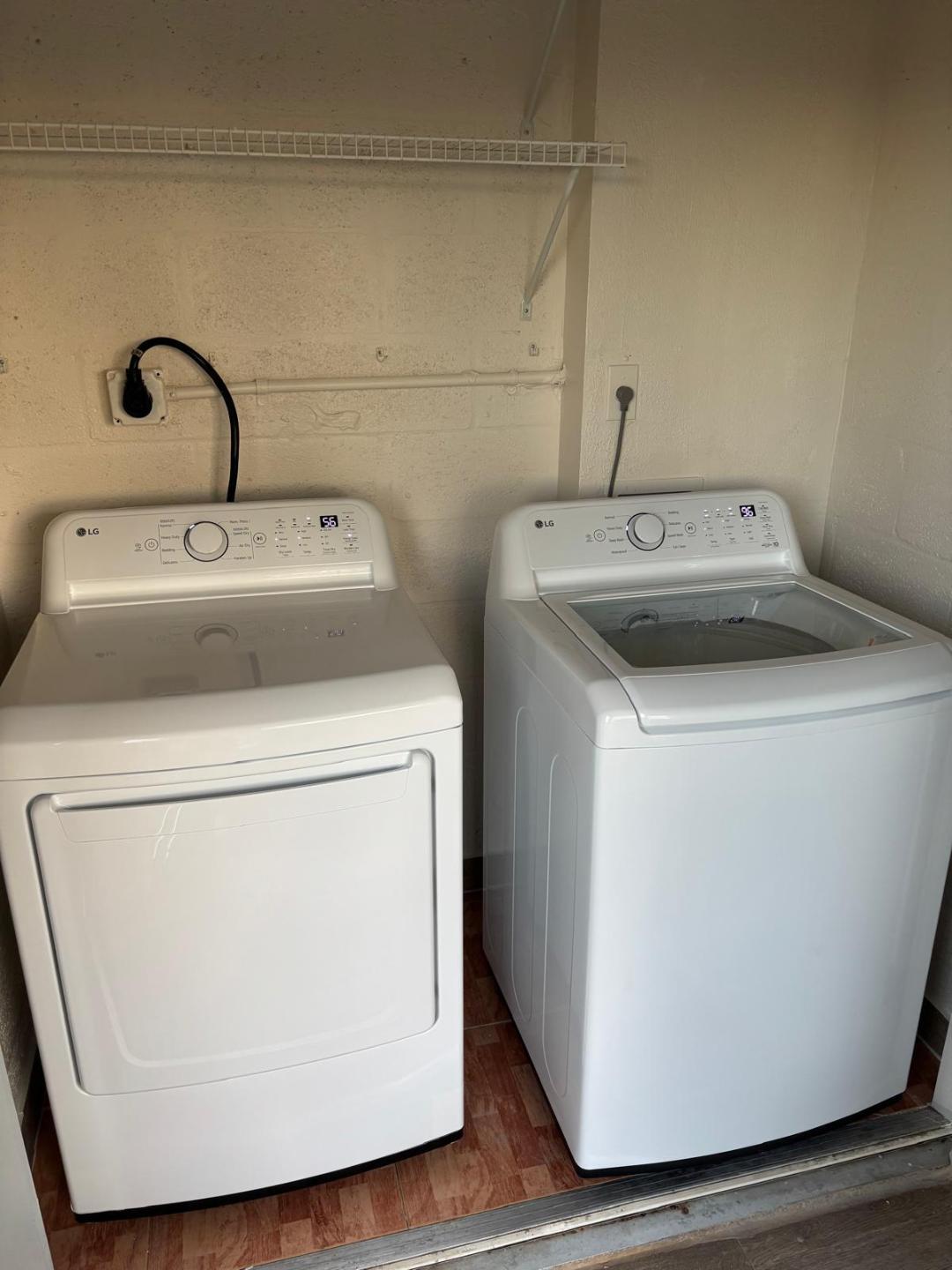 Building Photo - 194 Santa Clara Dr