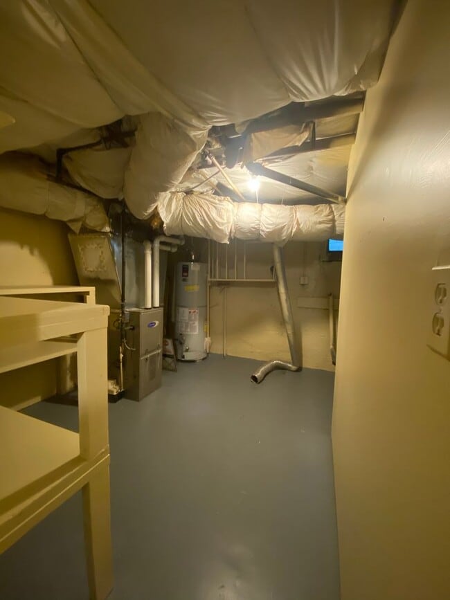 Building Photo - Charming Mt. Tabor Home with Loft & Basement Bonus Space!