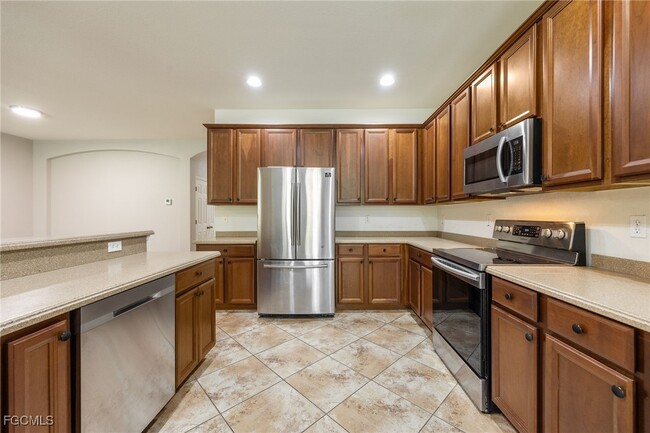 Building Photo - 16530 Whispering Trace Ct