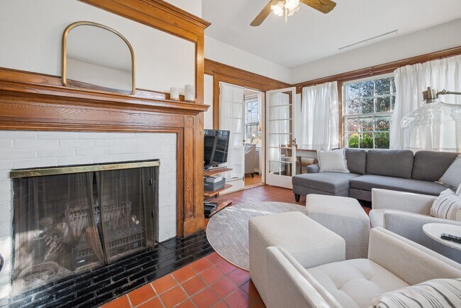 Building Photo - 258 Ridgewood Ave