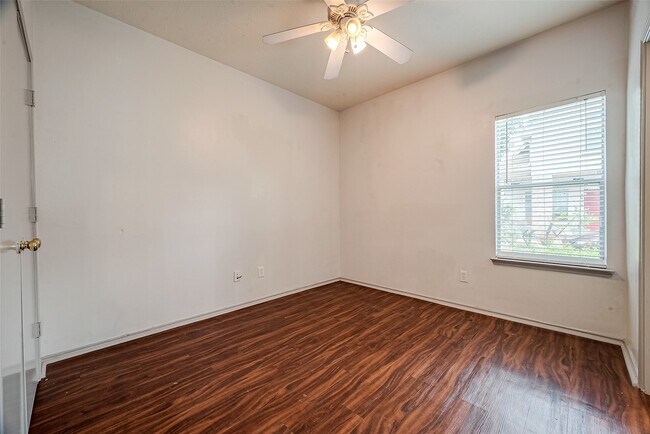 Building Photo - 2810 Austin St