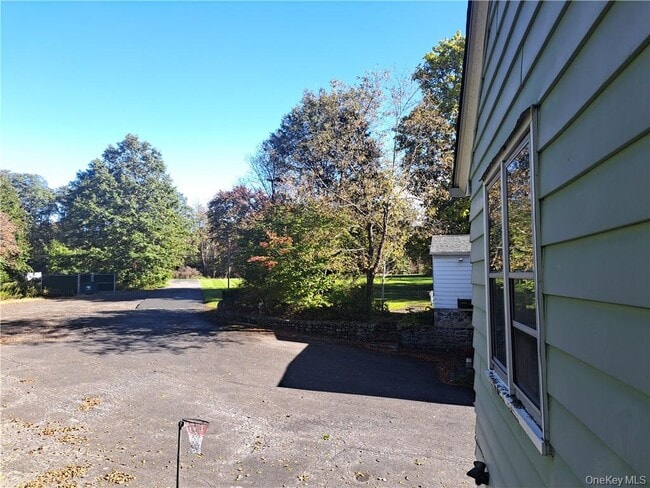 Building Photo - 1521 NY-208