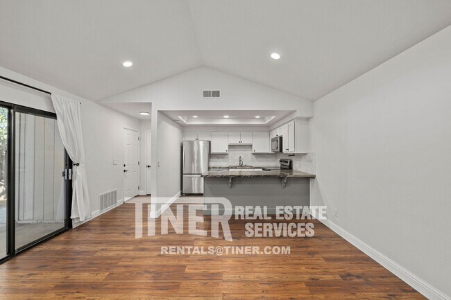 Building Photo - 7586 Waterwillow Dr