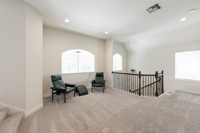 Building Photo - 2447 Monarch Terrace Dr