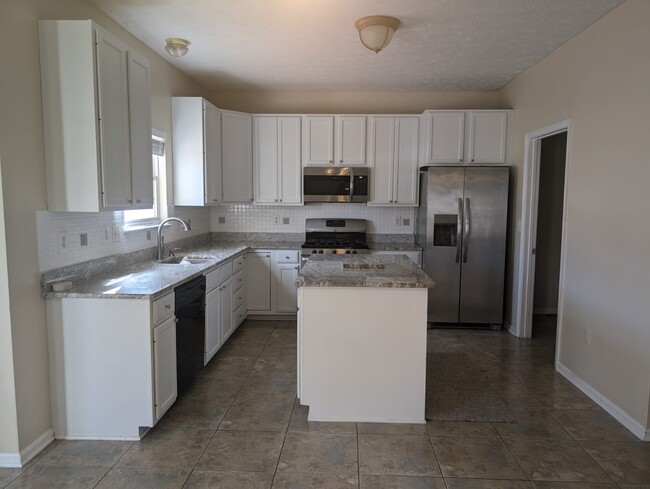 Kitchen - 12124 Burning Ridge Ct