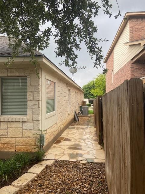 Building Photo - 2412 Tivoli Dr