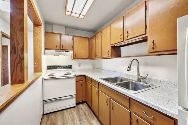 Building Photo - 2 Bed 1 Bath
