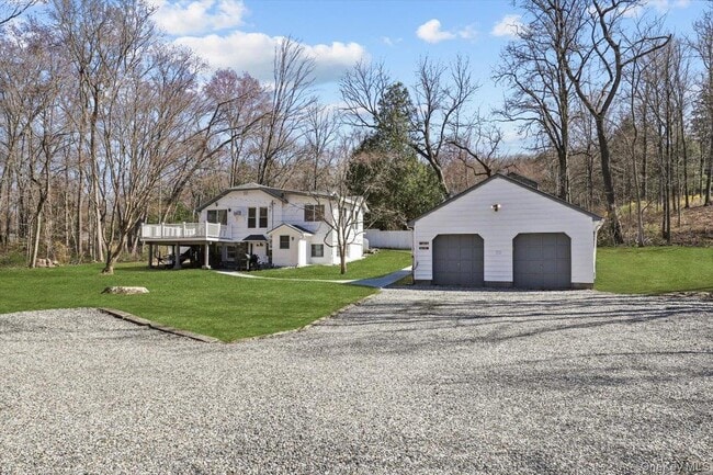 Building Photo - 300 Waccabuc Rd