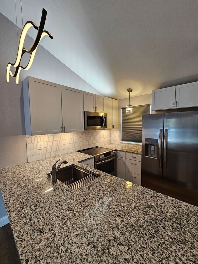 Building Photo - Fully Remodeled Condo in Broomfield