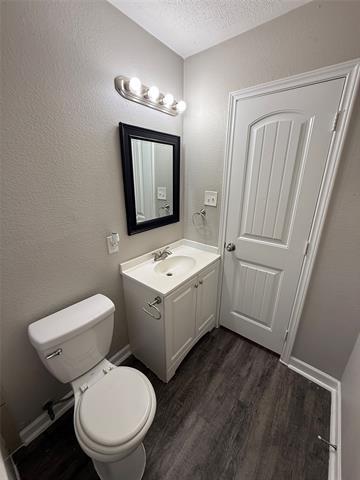 Building Photo - 1833 Grove Cir