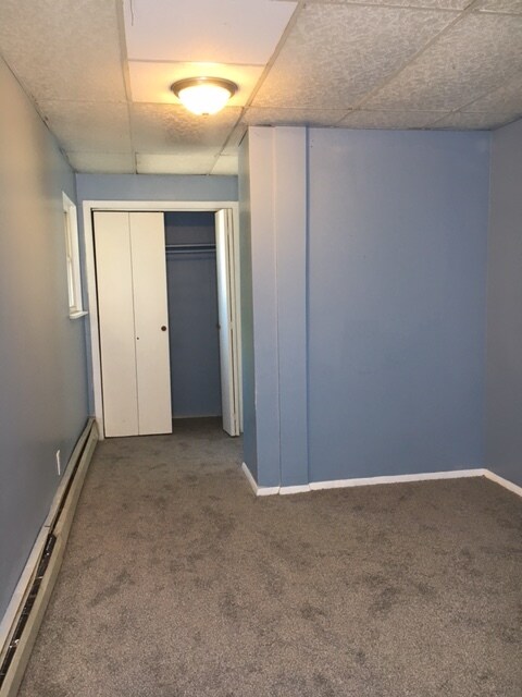 Bedroom - 38 Greeley St