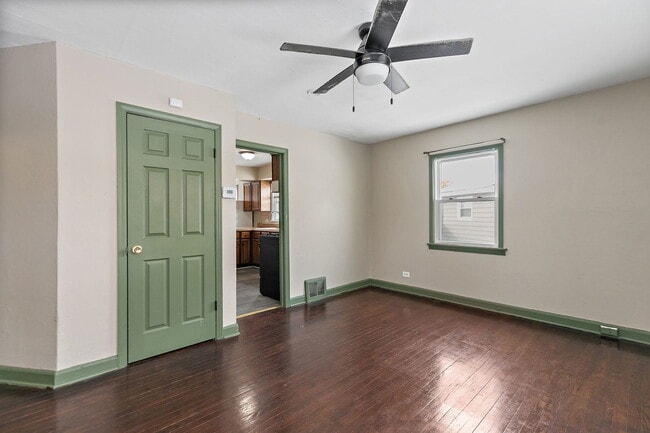 Building Photo - 1105 Woodlawn Cir