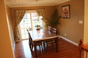 Building Photo - 7805 Howard St