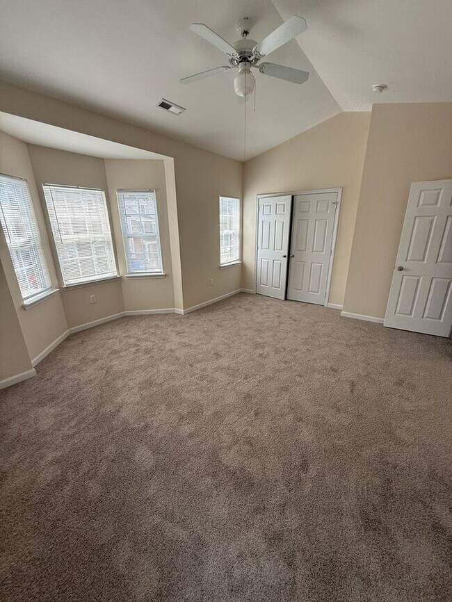 Building Photo - 214 Maynard Summit Way