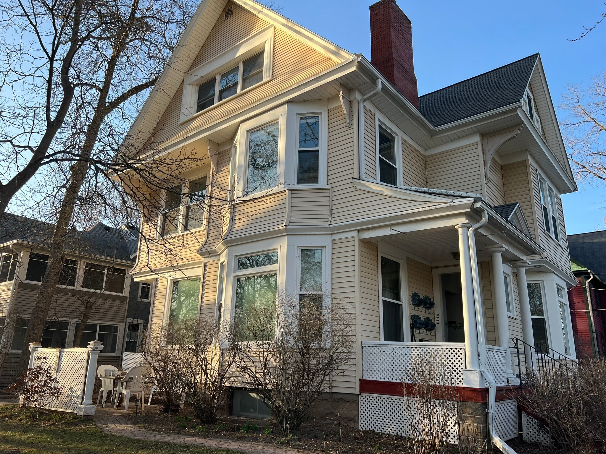 Building Photo - 424 E North St