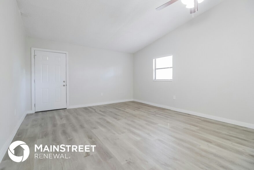 Building Photo - 1310 Cypress Ave