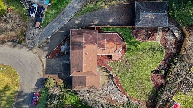 Building Photo - 7547 13th Ave SE