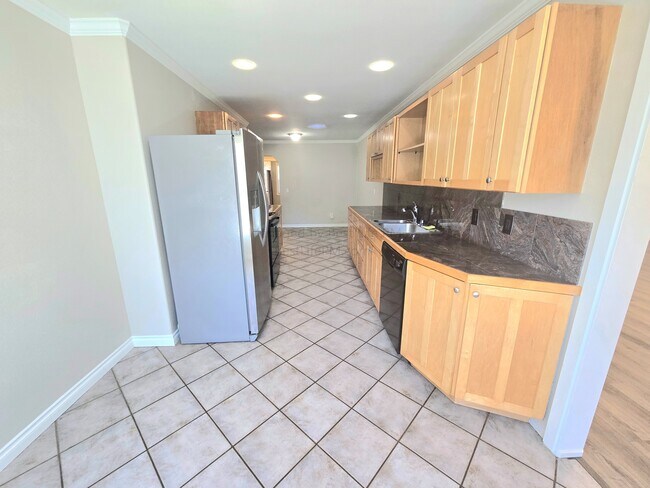 Building Photo - 114 SE 218th Ave