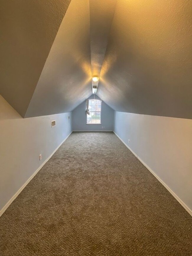 Building Photo - Two-Story Home, 4-5 bedrooms, 2.5 bathroom...