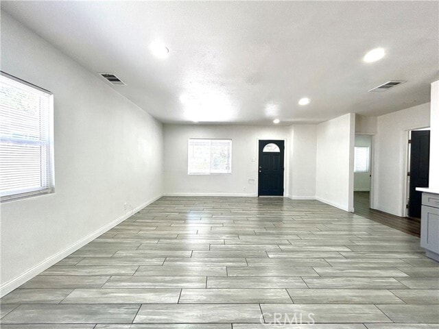Building Photo - 1329 N Sultana Ave