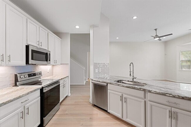 Building Photo - 16407 Azimuth Dr