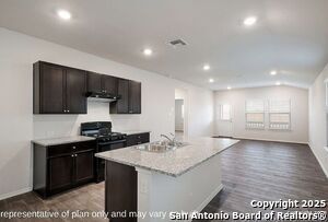Building Photo - 149 Middle Grn Lp