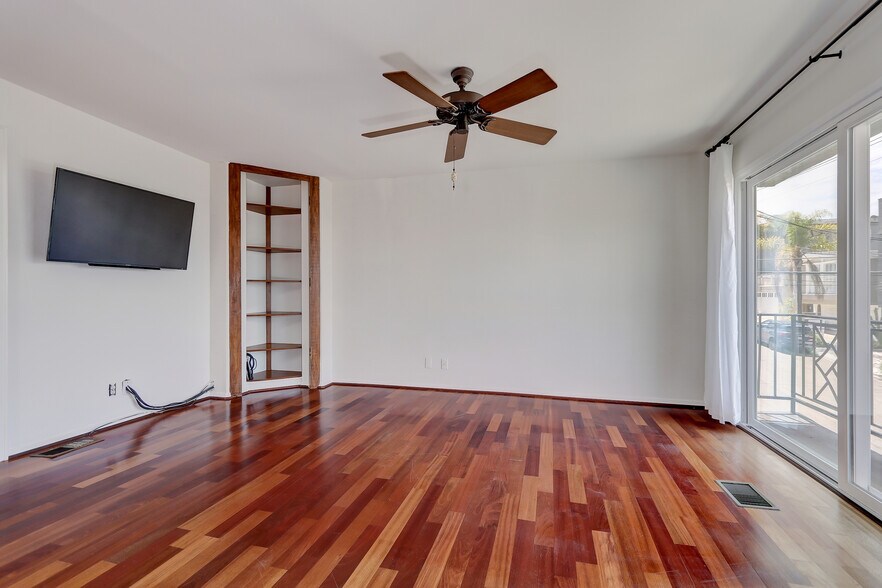 Building Photo - 744 12th St