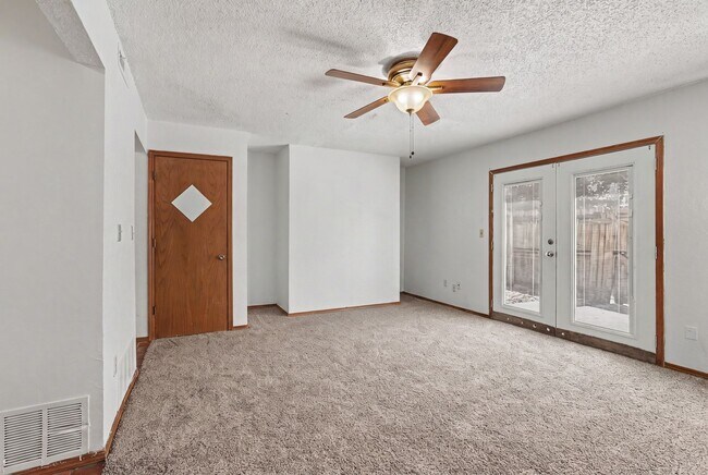 Building Photo - Rockwell Gardens