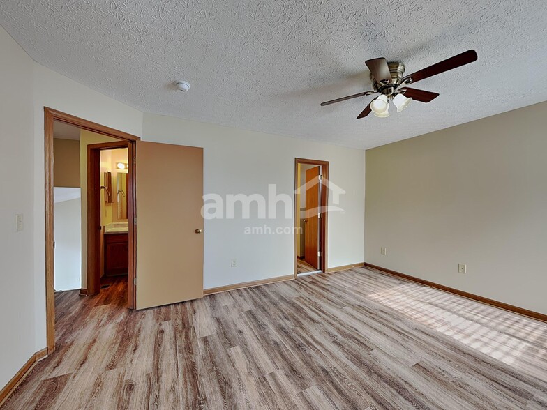 Building Photo - 3562 Rocky Rd