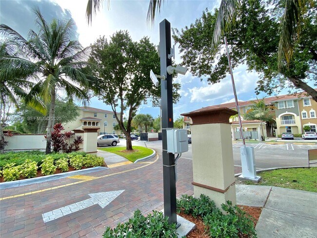 Building Photo - 10870 NW 88th Terrace