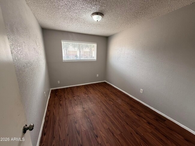 Building Photo - 6802 W Glendale Ave