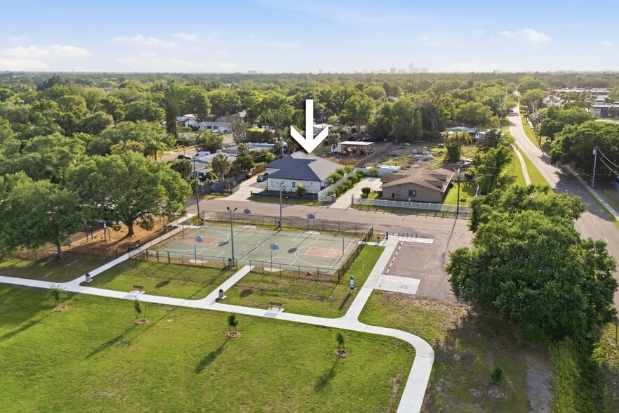 Building Photo - 508 Brandon Ave