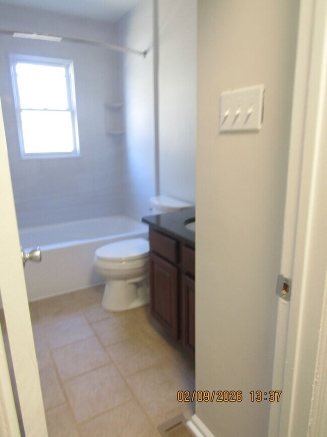 Building Photo - Lake Whitehurst