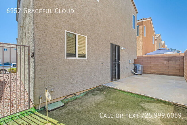 Building Photo - **Free 1st Month** Remodeled  2-story home...