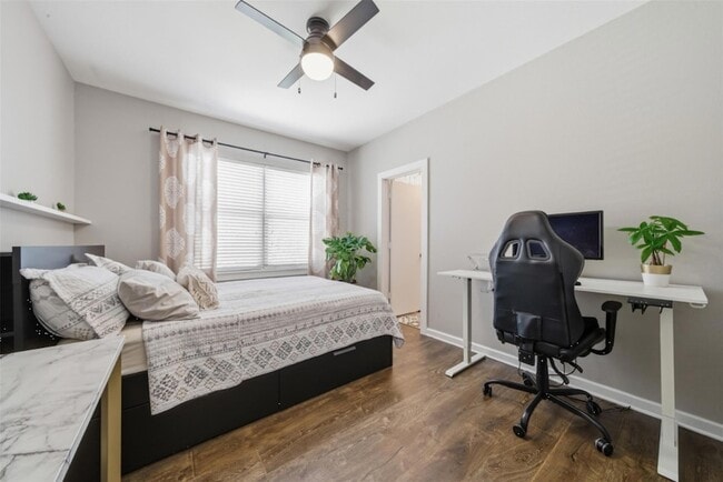 Building Photo - 1201 Grove Blvd