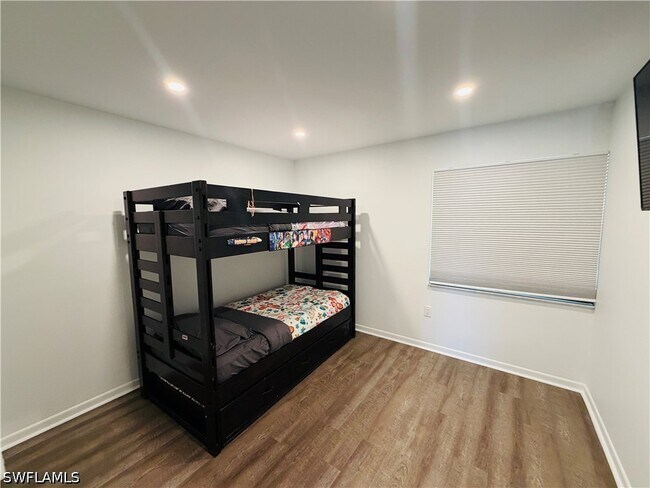 Building Photo - 1522 Mainsail Dr