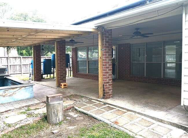 Building Photo - 16355 Flint Run Way