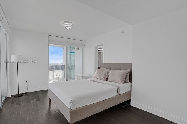 Building Photo - 7930 East Dr