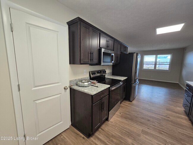 Building Photo - 9124 Kenlock Dr
